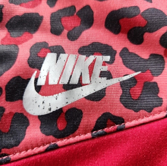 Nike Kids Red Leopard Jacket - Picture 2 of 3